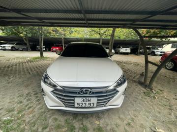Bán Hyundai Elantra 2022 Trắng 25000 km- 495 triệu