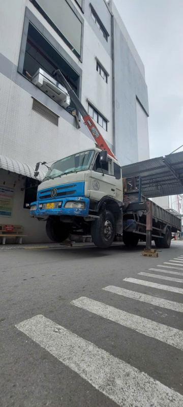 Bán xe cẩu Dongfeng 8t sx2007