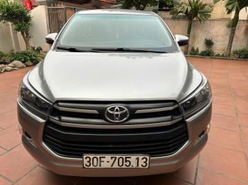 Bán xe Toyota Inova đời 2019 bản E số sàn 7 chỗ