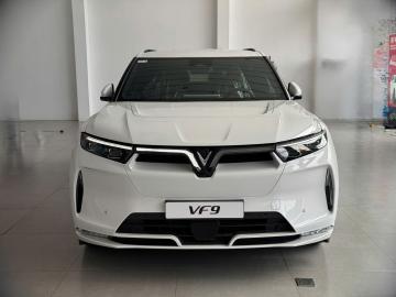 Bên em còn 1 xe VF9 Plus , 6 ghế hạng sang - màu trắng Vin 2025 sẵn xe- giá tốt: