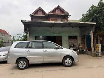 Innova V sx cuối 2010 hàng zin đẹp căng giá 225 tr