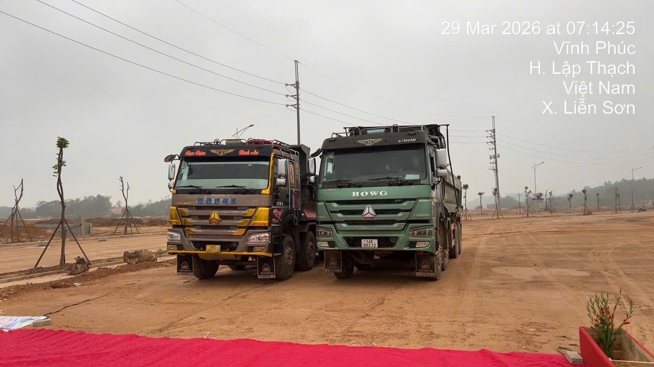 ban 2 xe howo sx2016