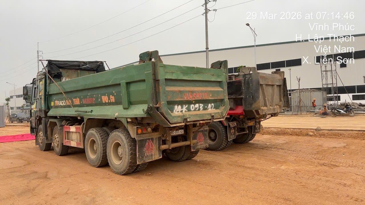 ban 2 xe howo sx2016