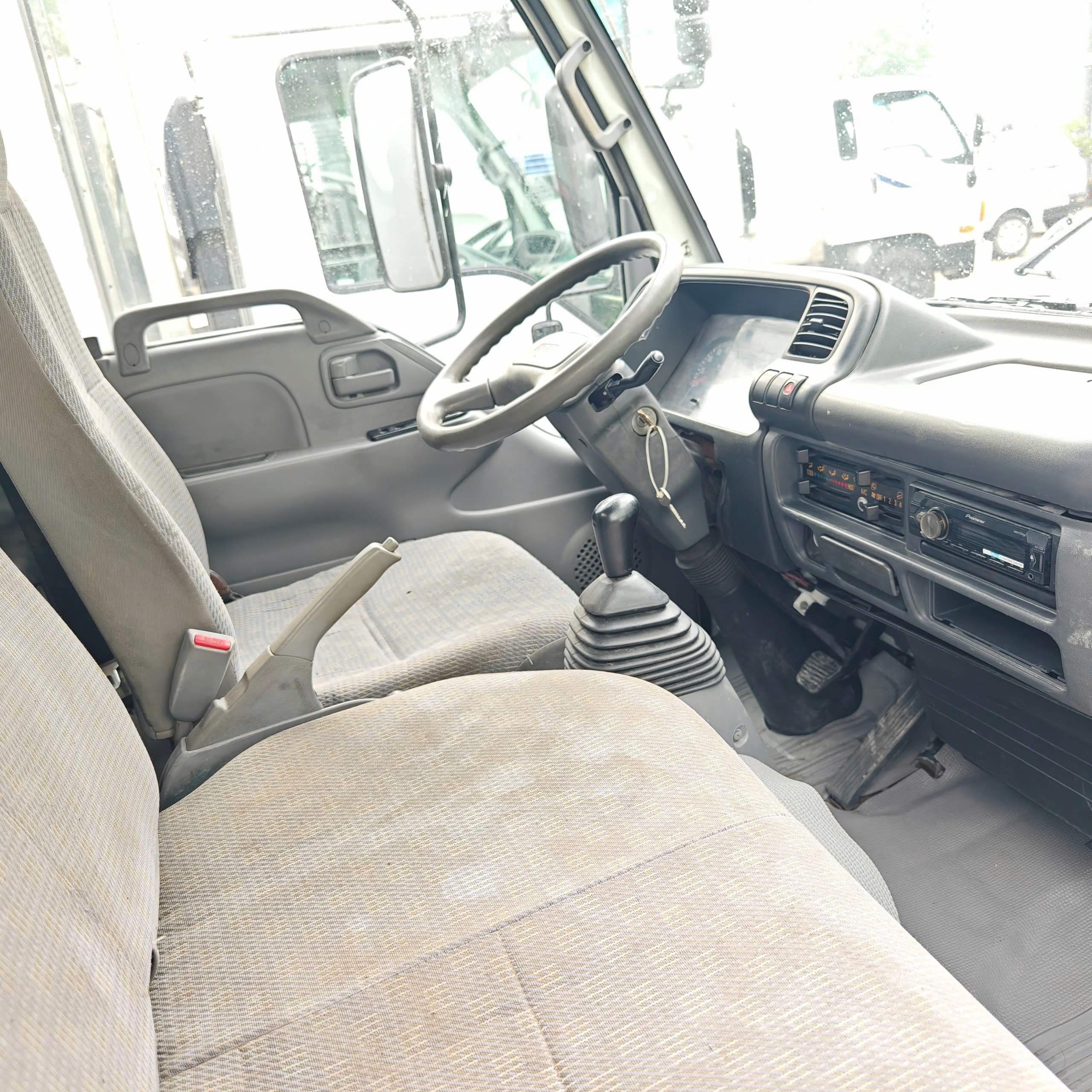 ban isuzu qkr kin 2019 1950kg 370tr 29h-238.78