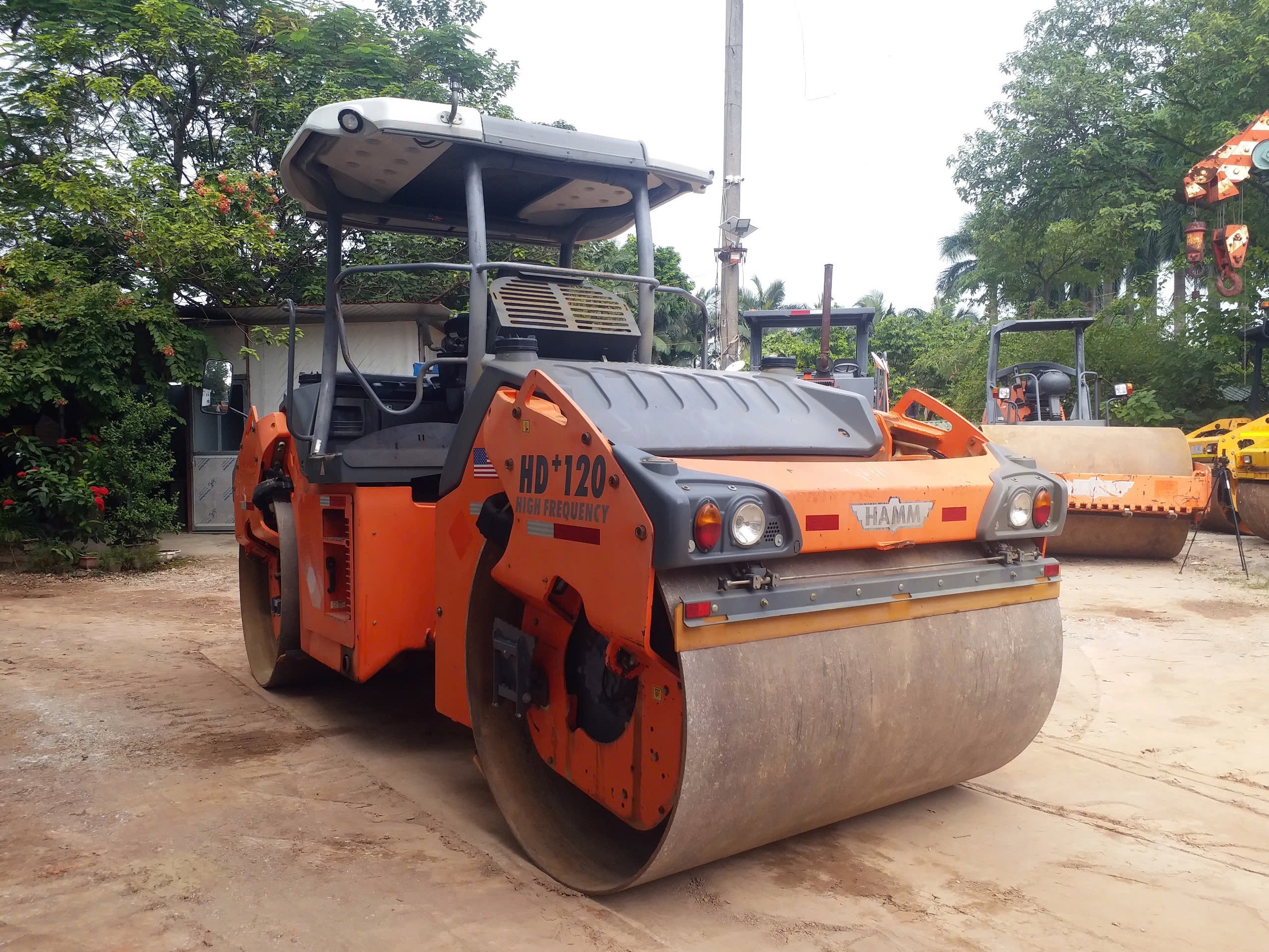 ban lu rung hamm hd+120 vv-hv sx 2011 nhap khau