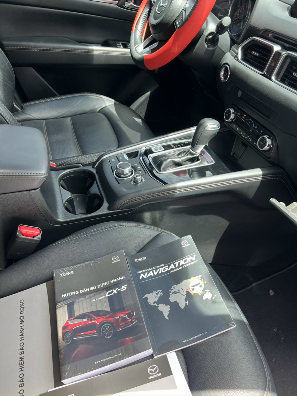 ban mazda cx5 2.0 luxury 2018. xe cop dep. mau trang ngoc trinh