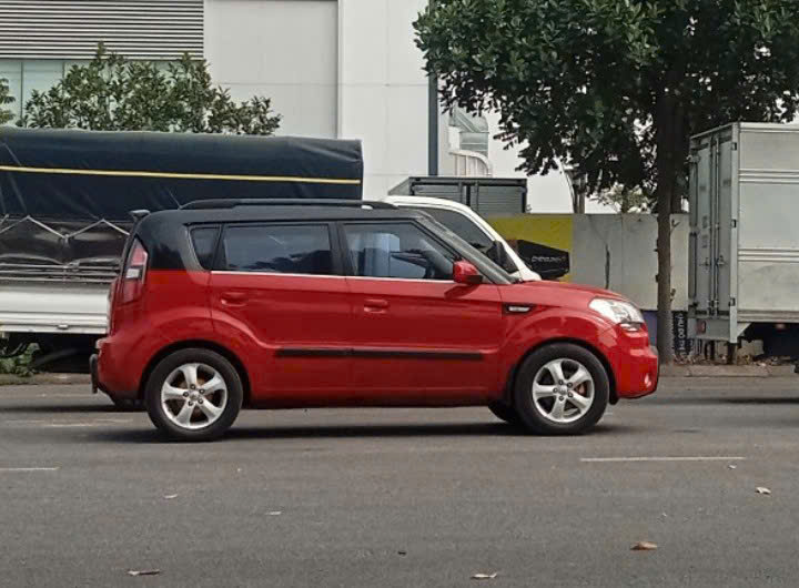 ban xe 5 cho kia soul so tu dong sx 209