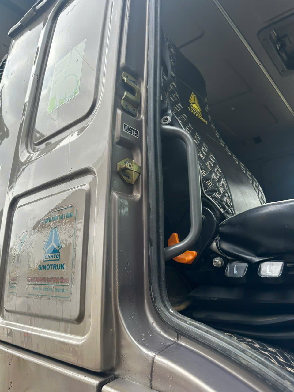 ban xe ben sx2020 , cabin may zin
