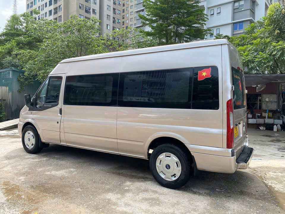 ban xe ford transit sx2013