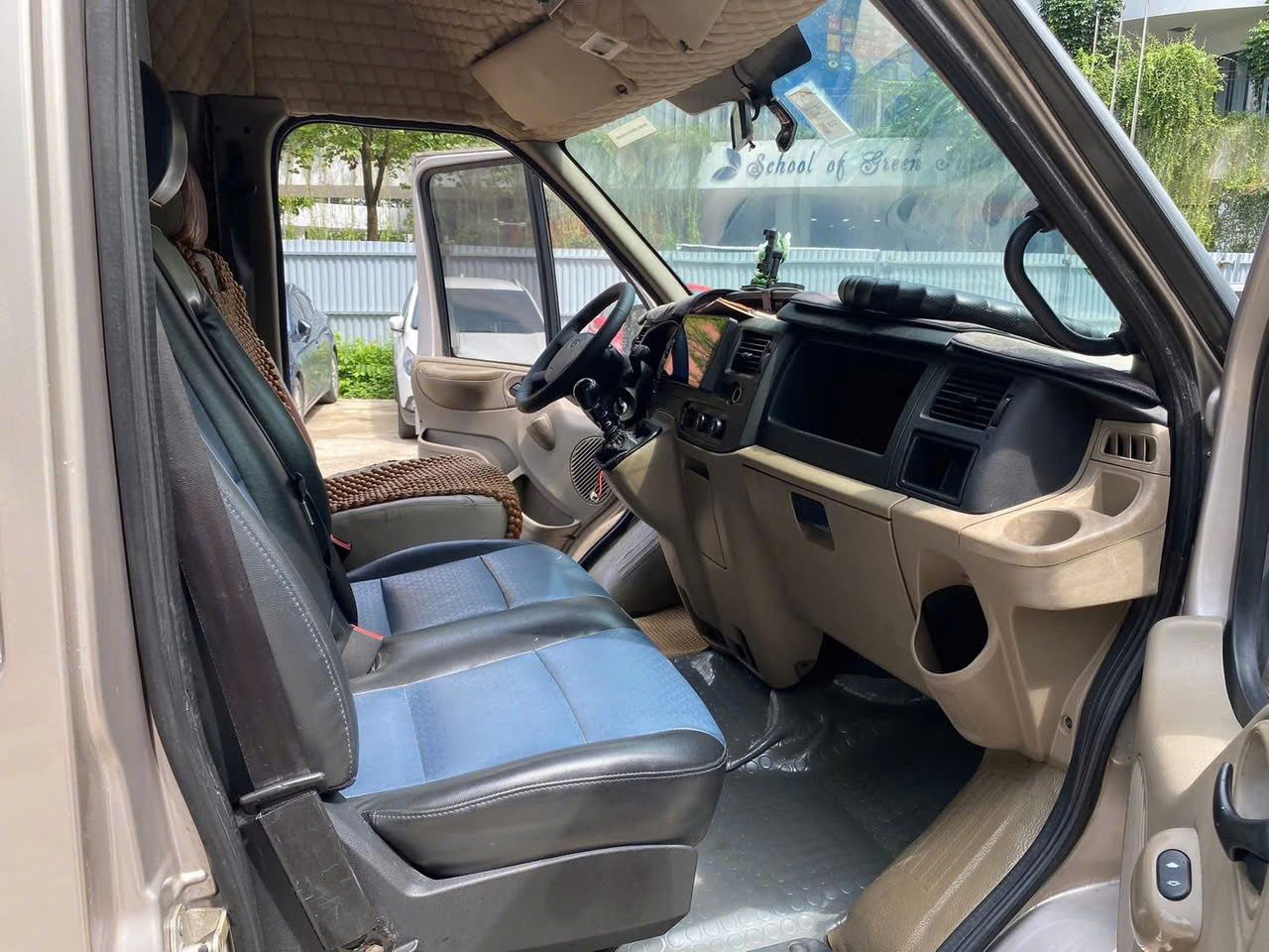 ban xe ford transit sx2013