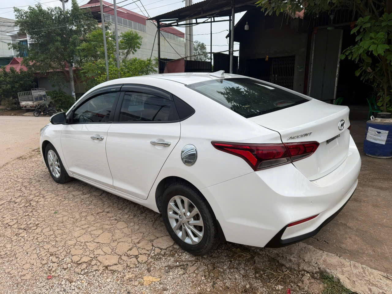 ban xe huyndai accent sx2019