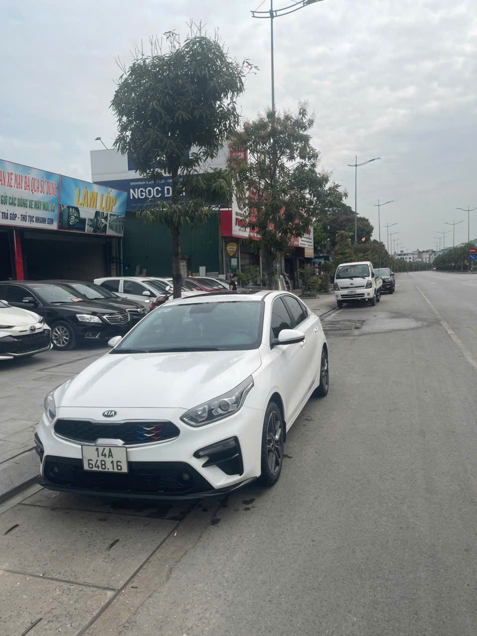 ban xe kia cerato sx 2019 so tu dong .