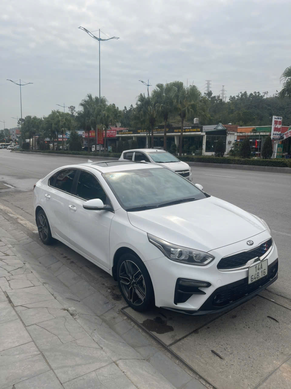 ban xe kia cerato sx 2019 so tu dong .