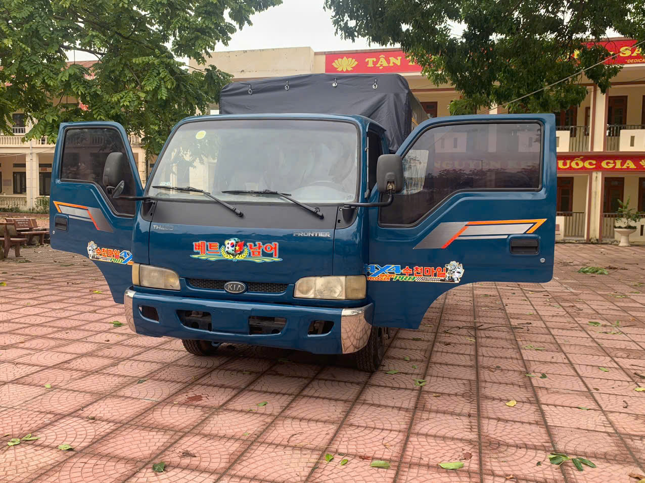ban xe kia k3000 sx 2011