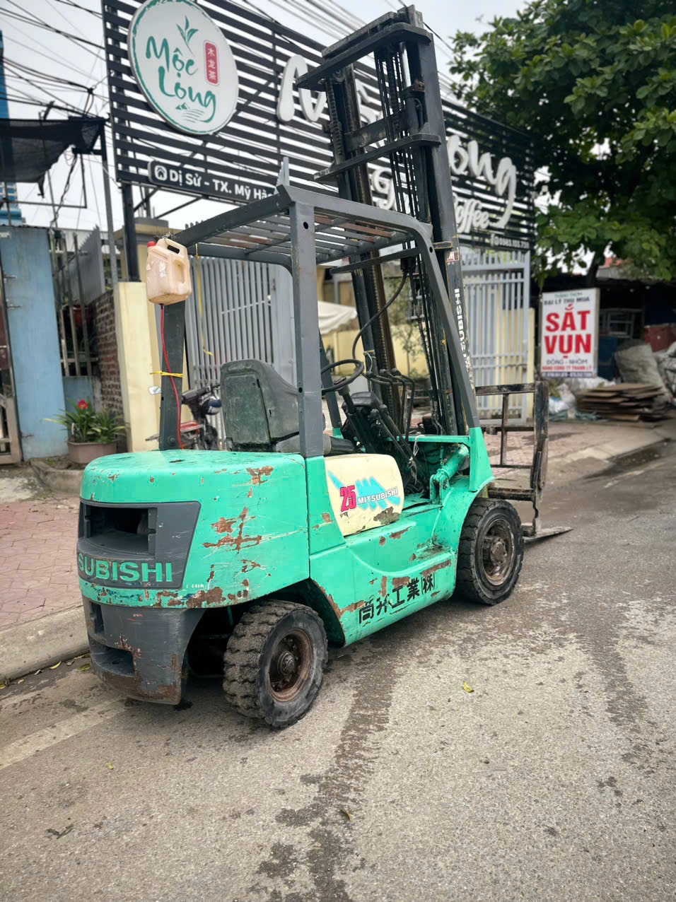 ban xe nang hang cong ty thanh ly 2.5 tan so san