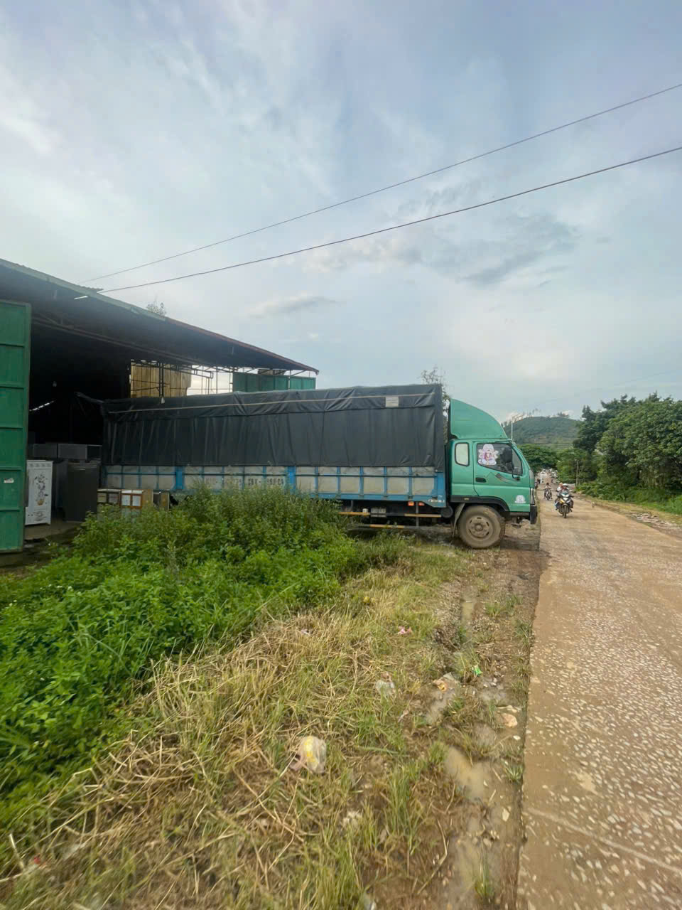 ban xe olin 800a sx2011 , rong 2m4 cao 2m6dai 9m3