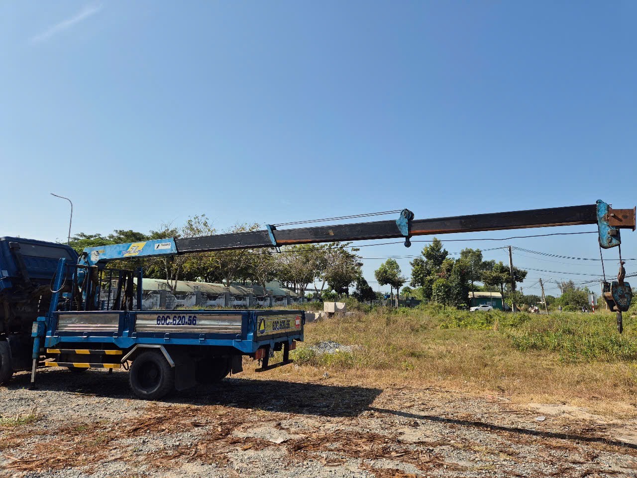 ban xe tai cau veam sx2013 , can cau bai nhat tadano 2 tan , 4 khuc cabin may dep , gam may kia , anh em thien chi lh 0799997972 . xe ba ria , vung ta