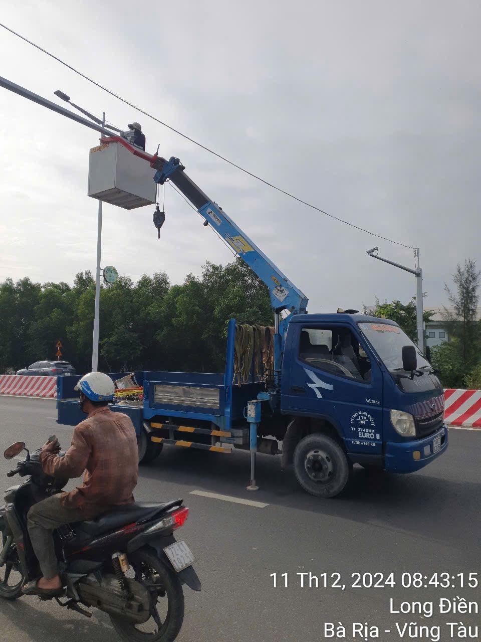 ban xe tai cau veam sx2013 , can cau bai nhat tadano 2 tan , 4 khuc cabin may dep , gam may kia , anh em thien chi lh 0799997972 . xe ba ria , vung ta