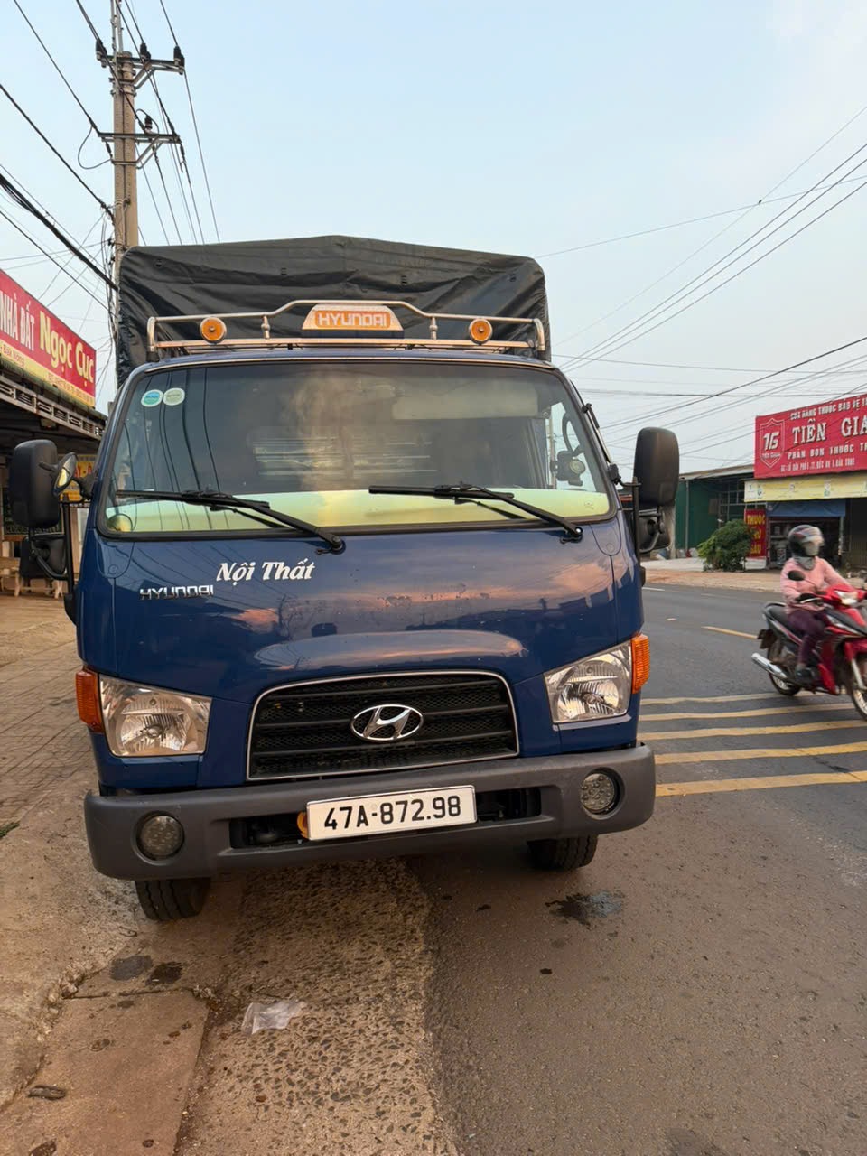 ban xe tai huyndai 110 sx2021