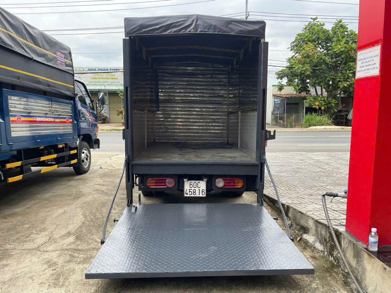 ban xe tai huyndai potter 1 sx2018, tai trong 950kg