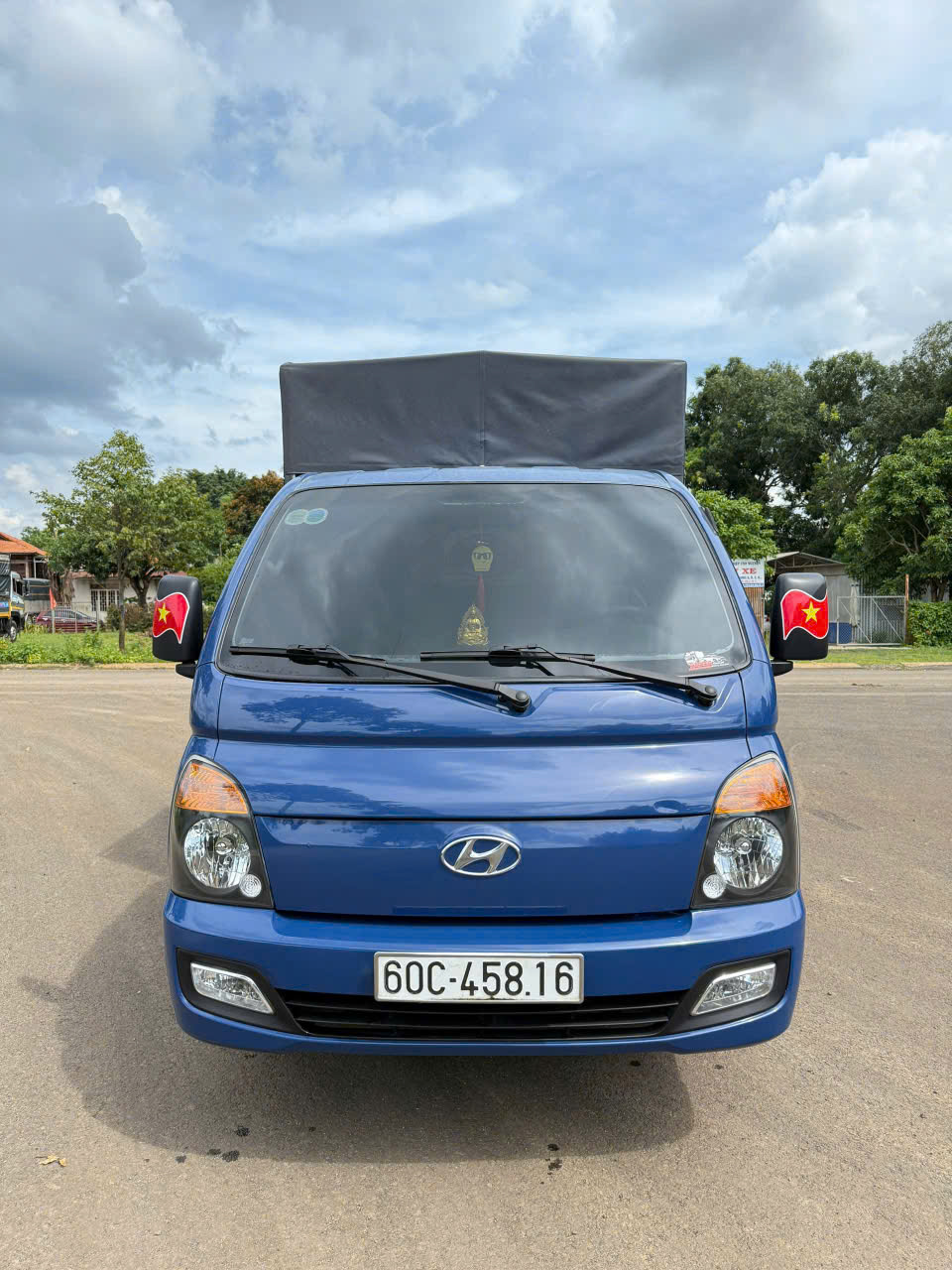 ban xe tai huyndai potter 1 sx2018, tai trong 950kg