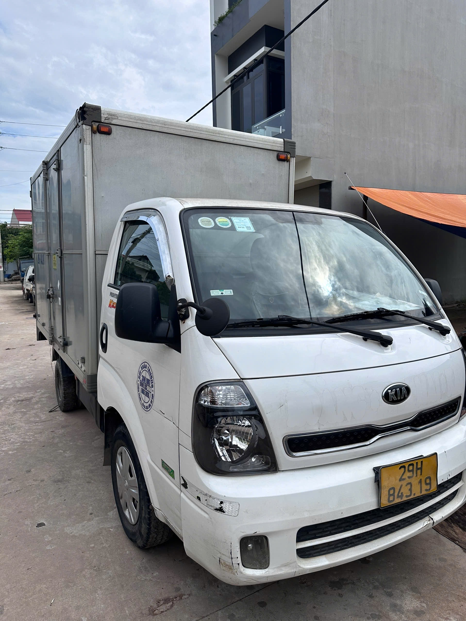 ban xe tai k200 sx2022 , cabin may zin lop dep, ae thien chi lh 0334636698 . xem xe dinh tri - bac giang