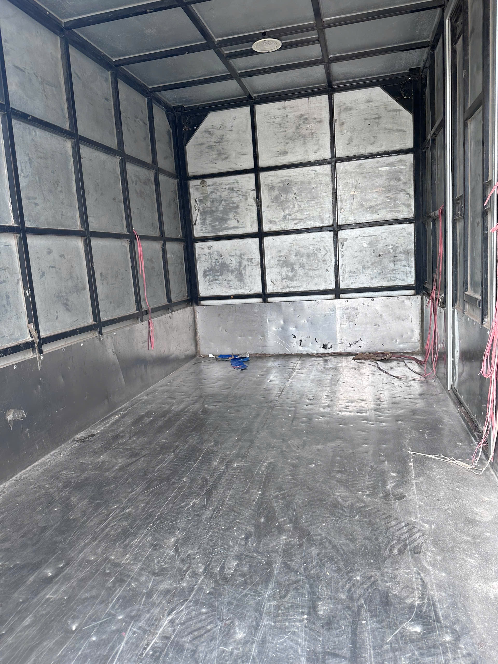 ban xe tai k200 sx2022 , cabin may zin lop dep, ae thien chi lh 0334636698 . xem xe dinh tri - bac giang