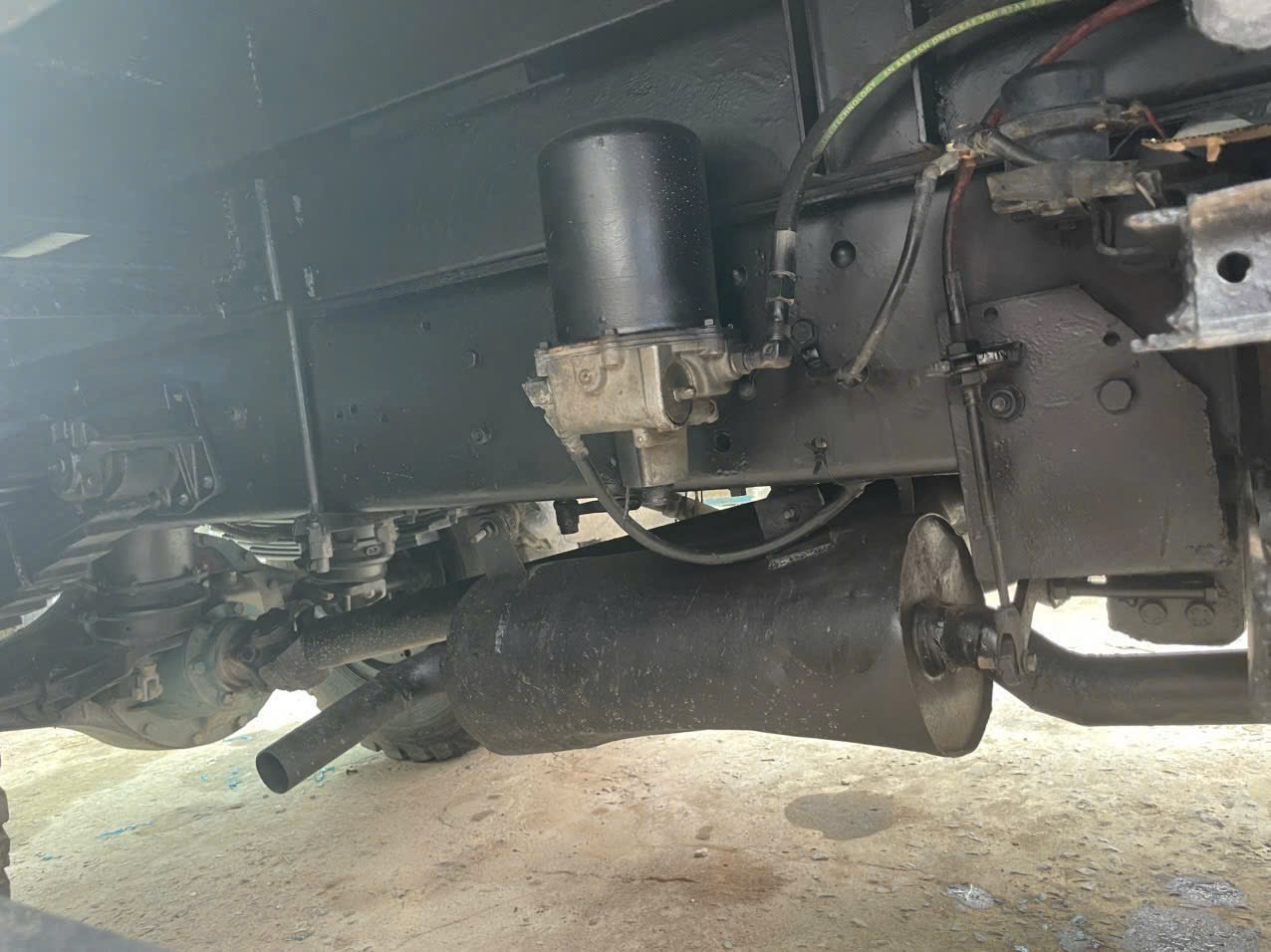 ban xe tai thaco 7.7t sx2015 luu hanh kham mo