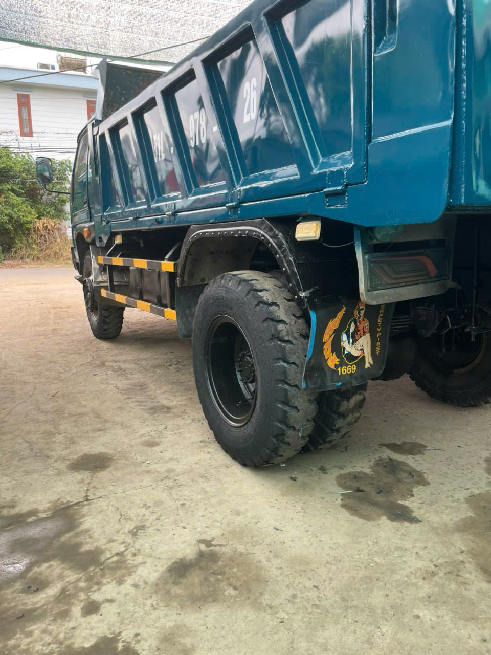 ban xe tai thaco 7.7t sx2015 luu hanh kham moi