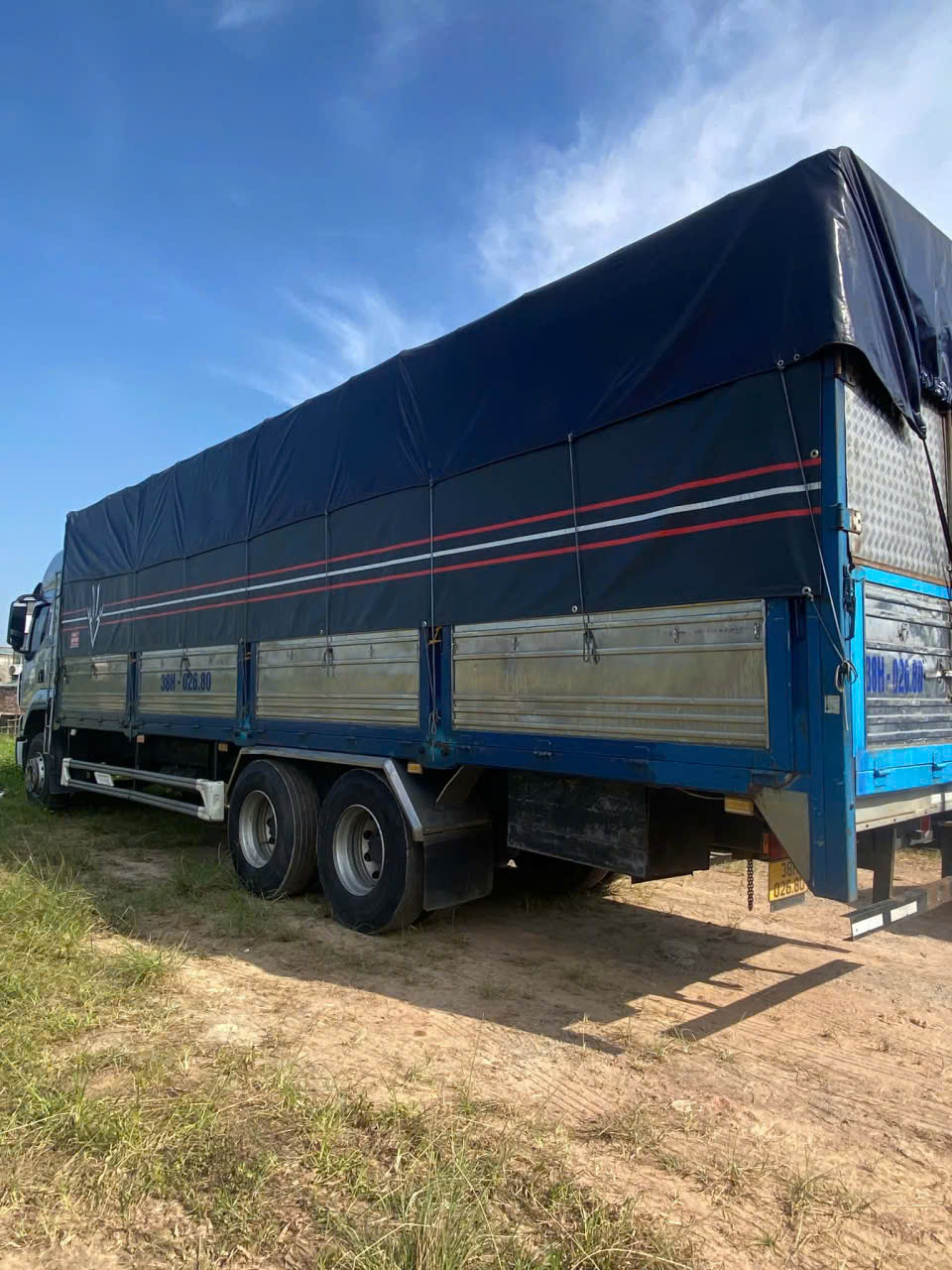 ban xe tai thung chenglong sx2023