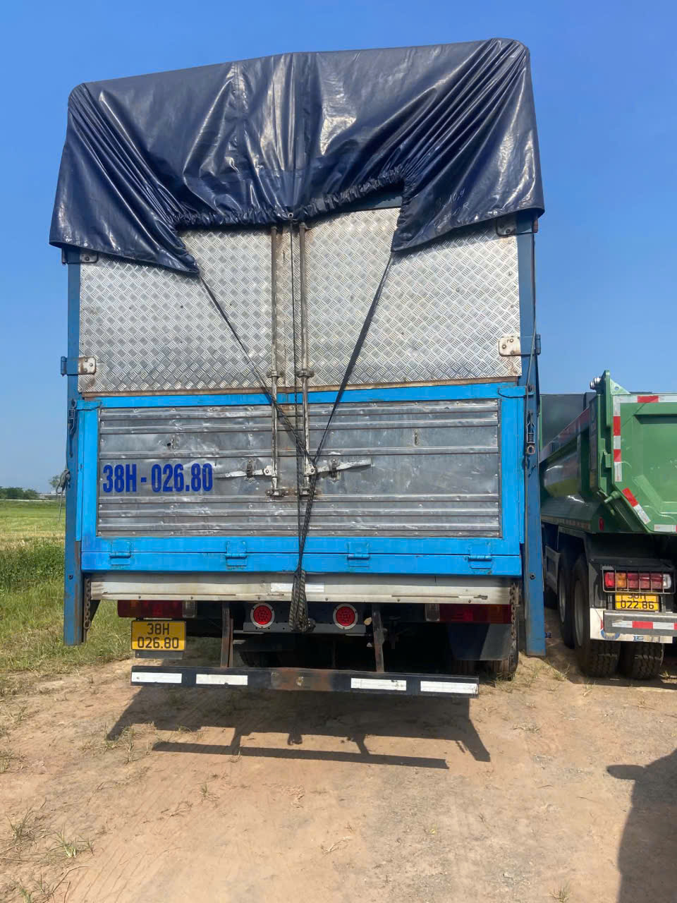 ban xe tai thung chenglong sx2023