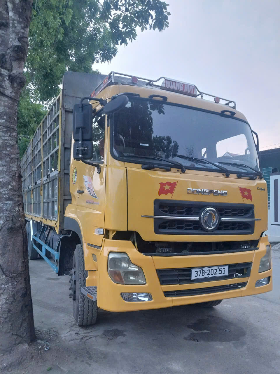 ban xe tai thung dongfeng sx2014