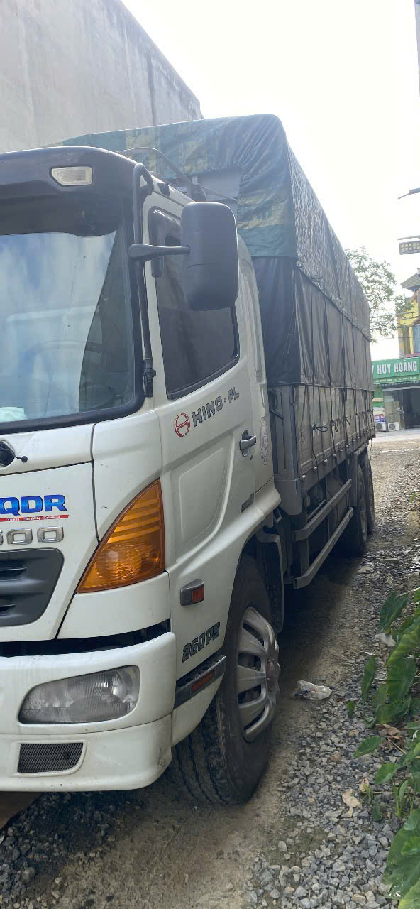 ban xe tai thung hino 3 chan thung ngan 7.8m