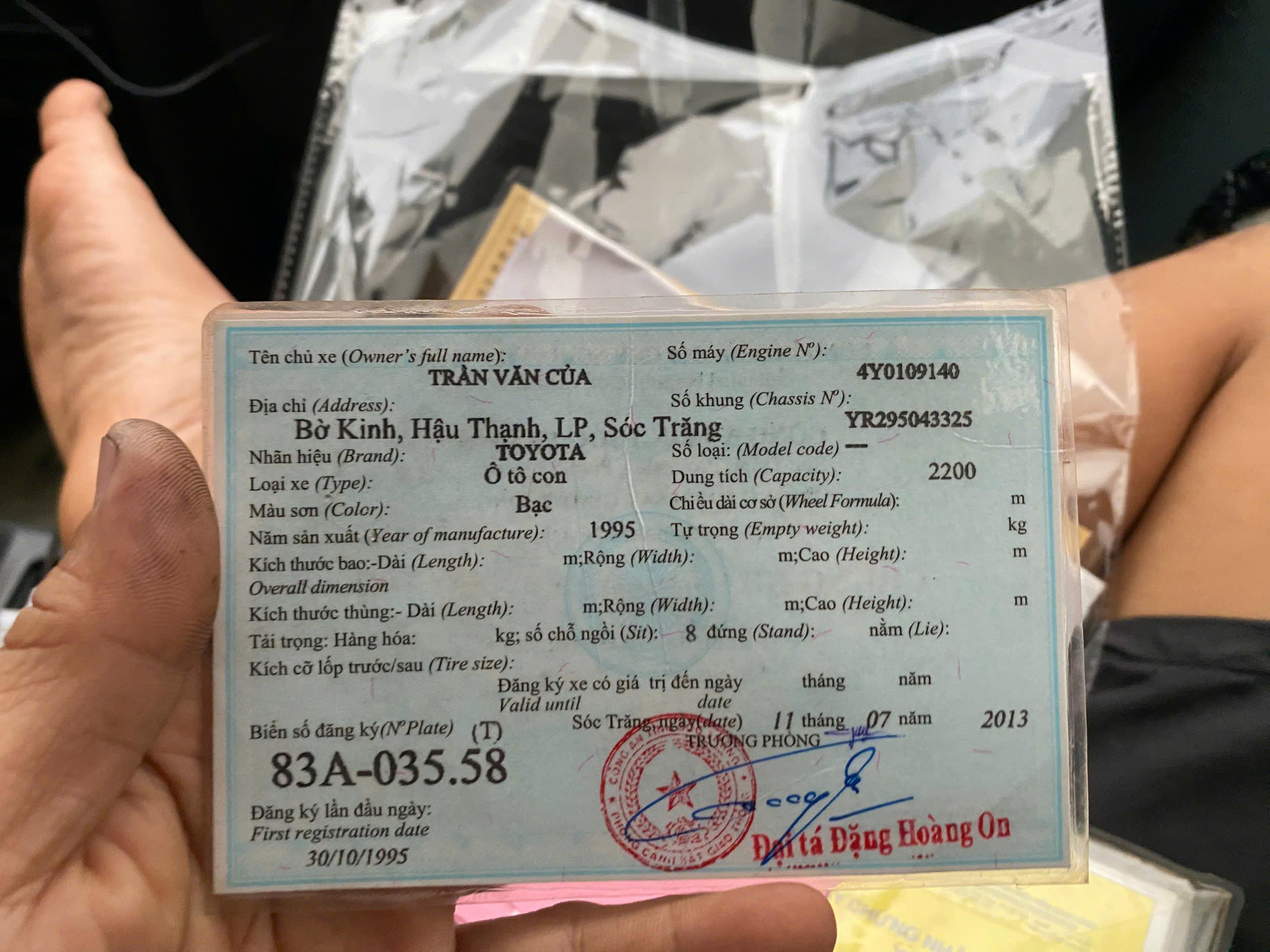 ban xe toyota 7 cho xe chay nghiem chinh may moc ok chay xa tot