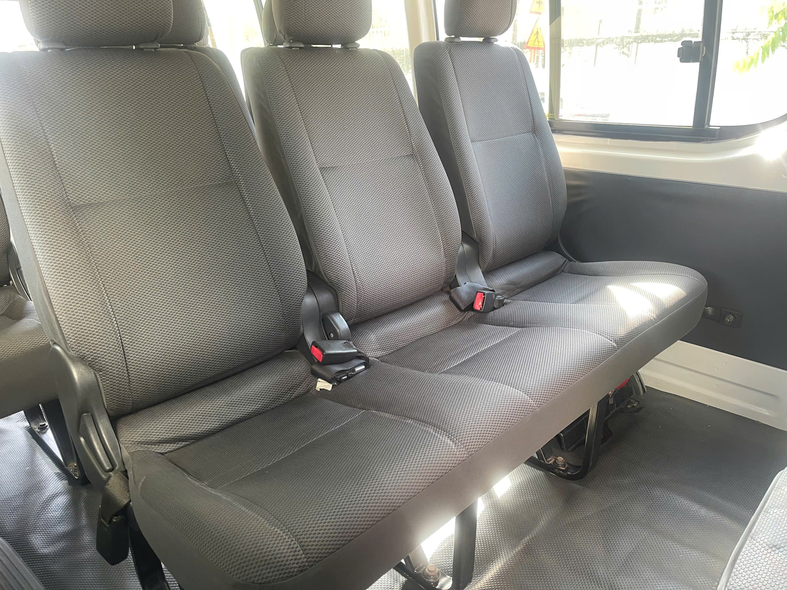 ban xe toyota hiace  toyota 16 cho sx2013