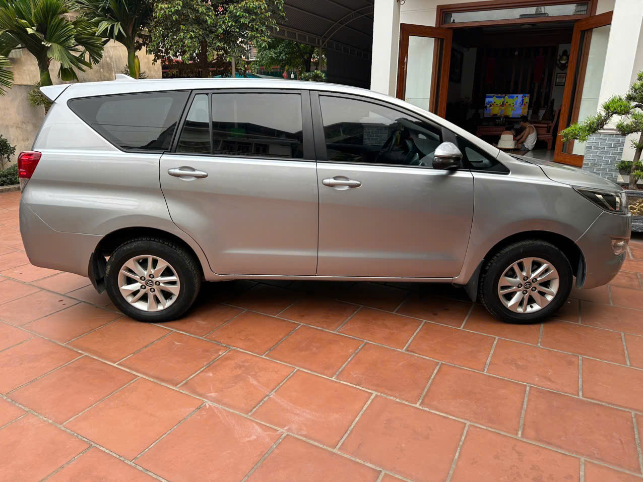 ban xe toyota inova doi 2019 ban e so san 7 cho