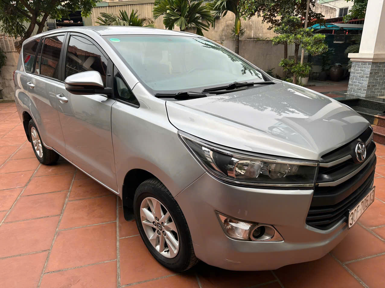 ban xe toyota inova doi 2019 ban e so san 7 cho