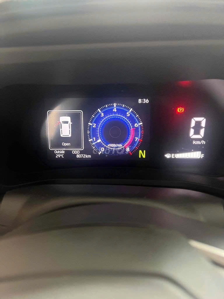 ban xe toyota veloz mau do, dang ky lan dau 2024