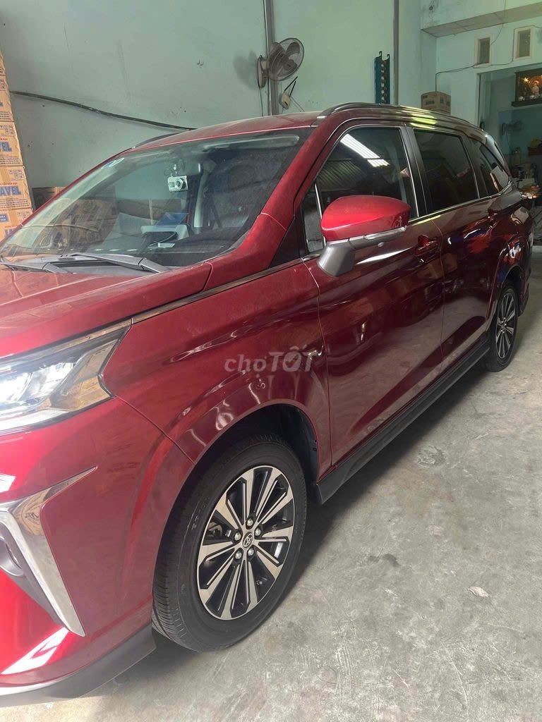ban xe toyota veloz mau do, dang ky lan dau 2024