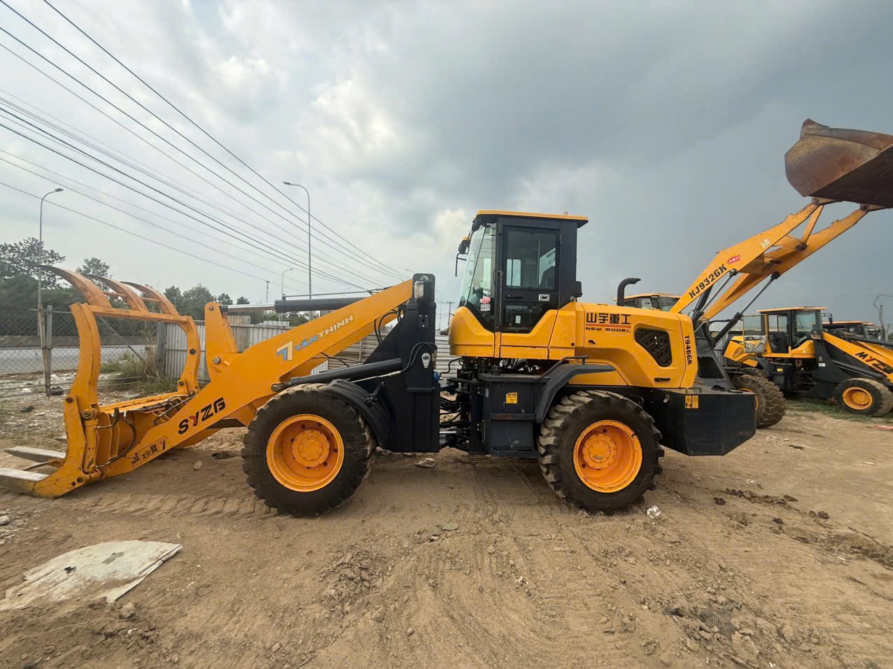 ban xe xuc lat syzg t946gk cong suat 85kw