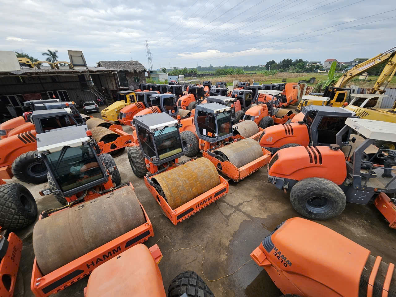 ben bai minh co san 60 may lu ham nhap khau xe dep