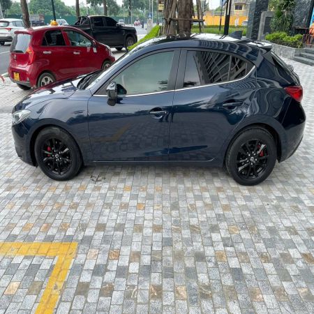 can  ban mazda 3 hatchback 1.5 – mau xanh dep