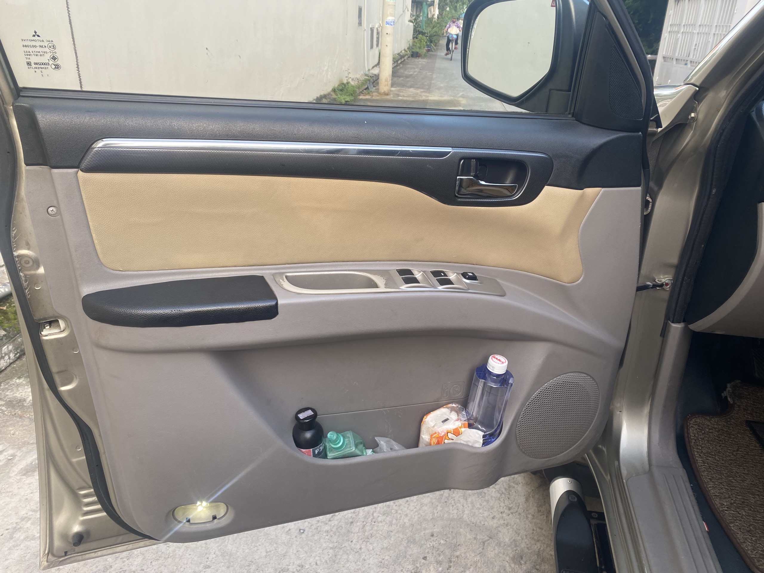 can ban mitsubishi pajero sport  2016 may dau so san