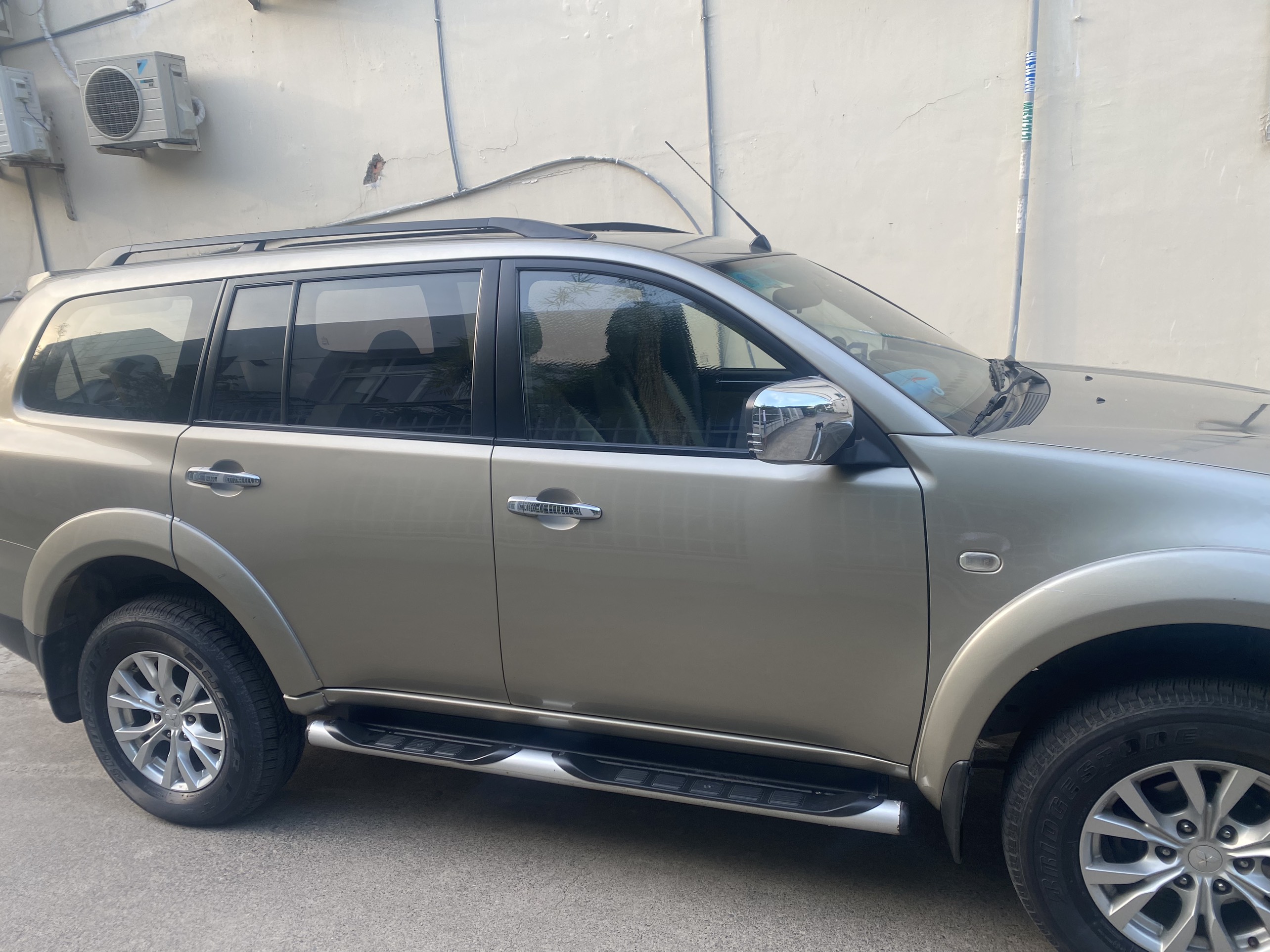 can ban mitsubishi pajero sport  2016 may dau so san