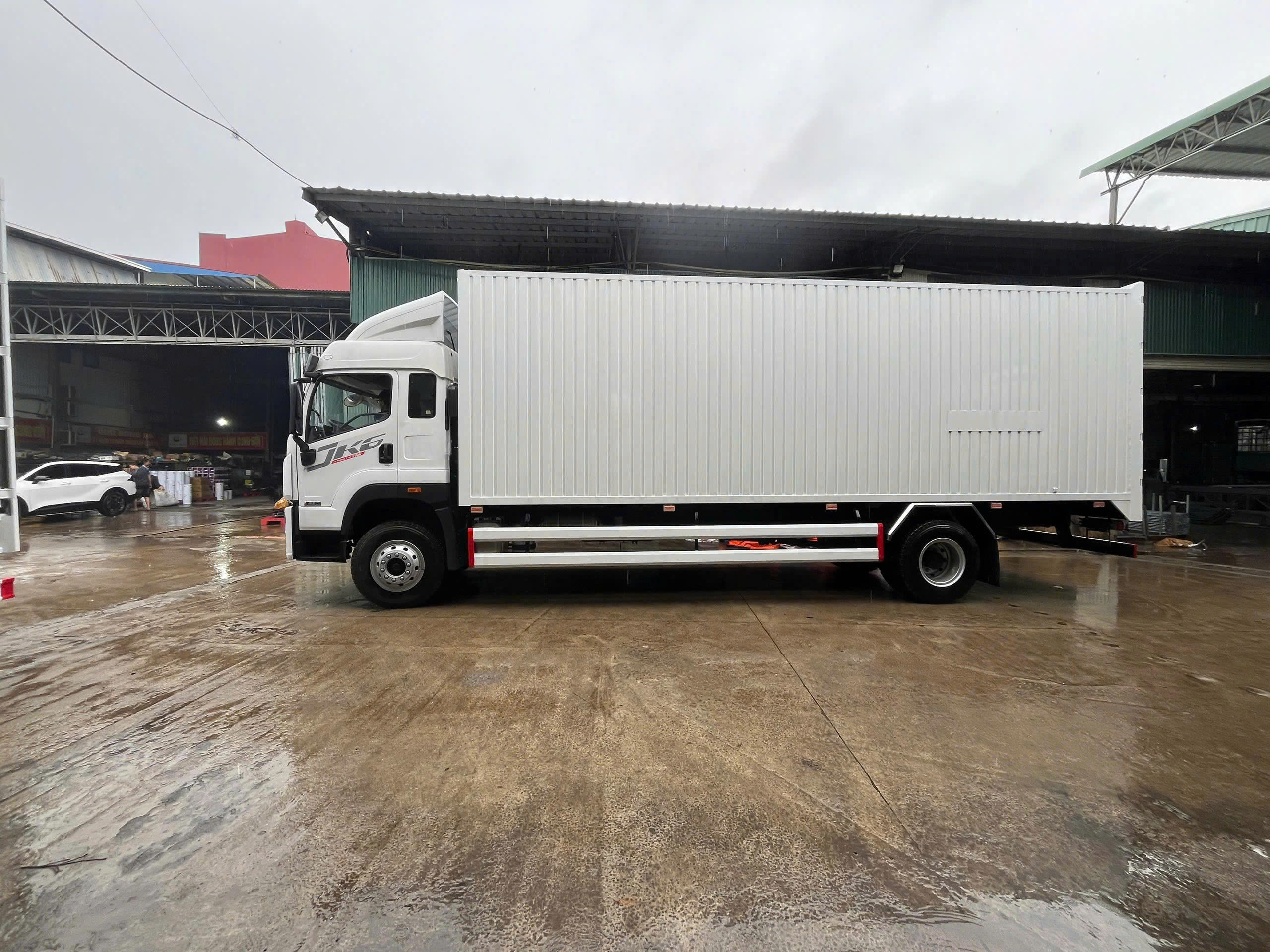 can ban tai thung kin 8.3m, tai 8 tan, tong tai 16 tan