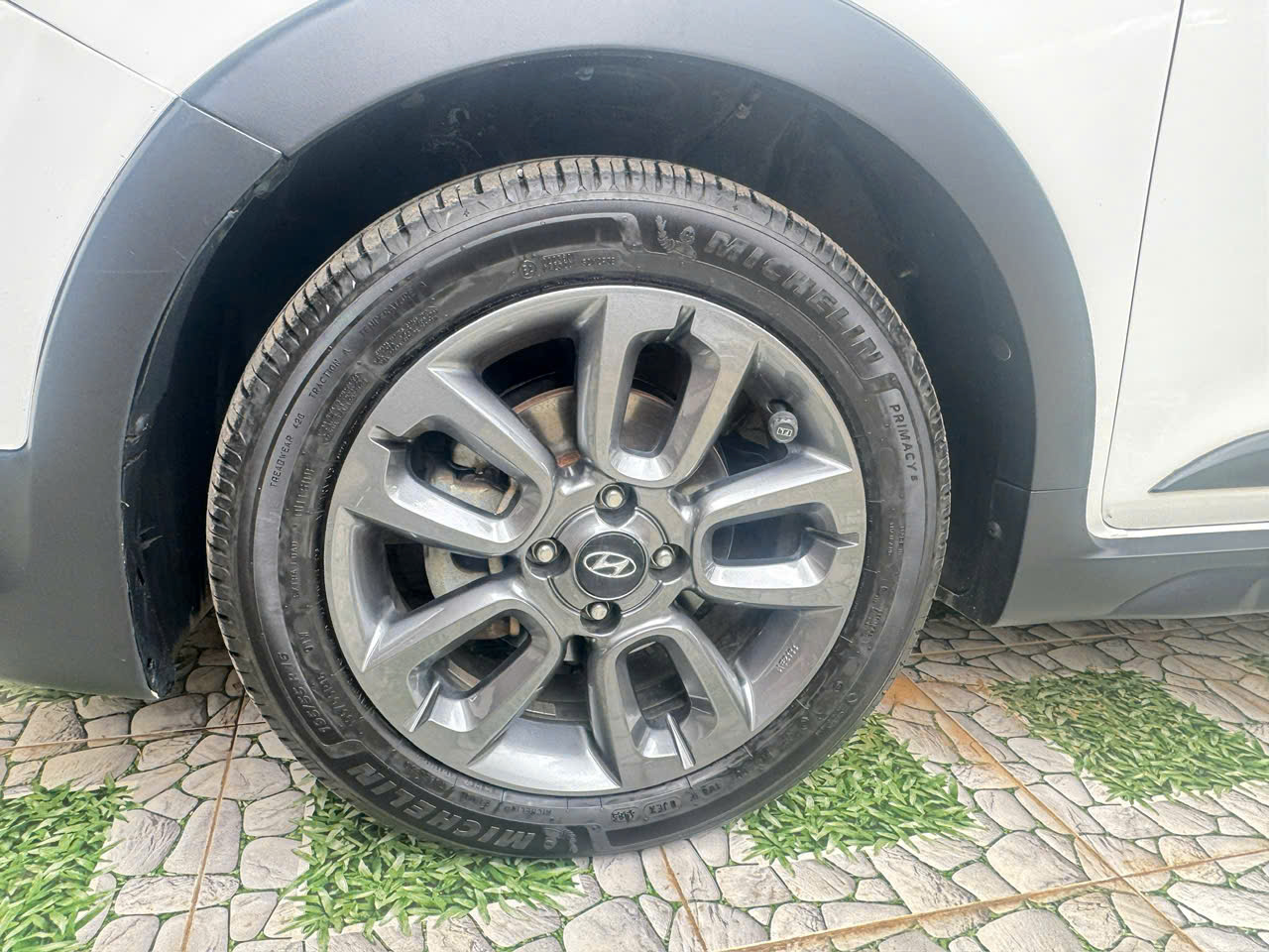 can ban xe gia dinh chinh chu 5 cho so tu dong hyundai i20