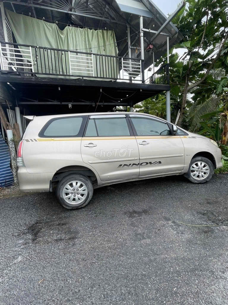 can ban xe innova 2011 ban g xe gia dinh