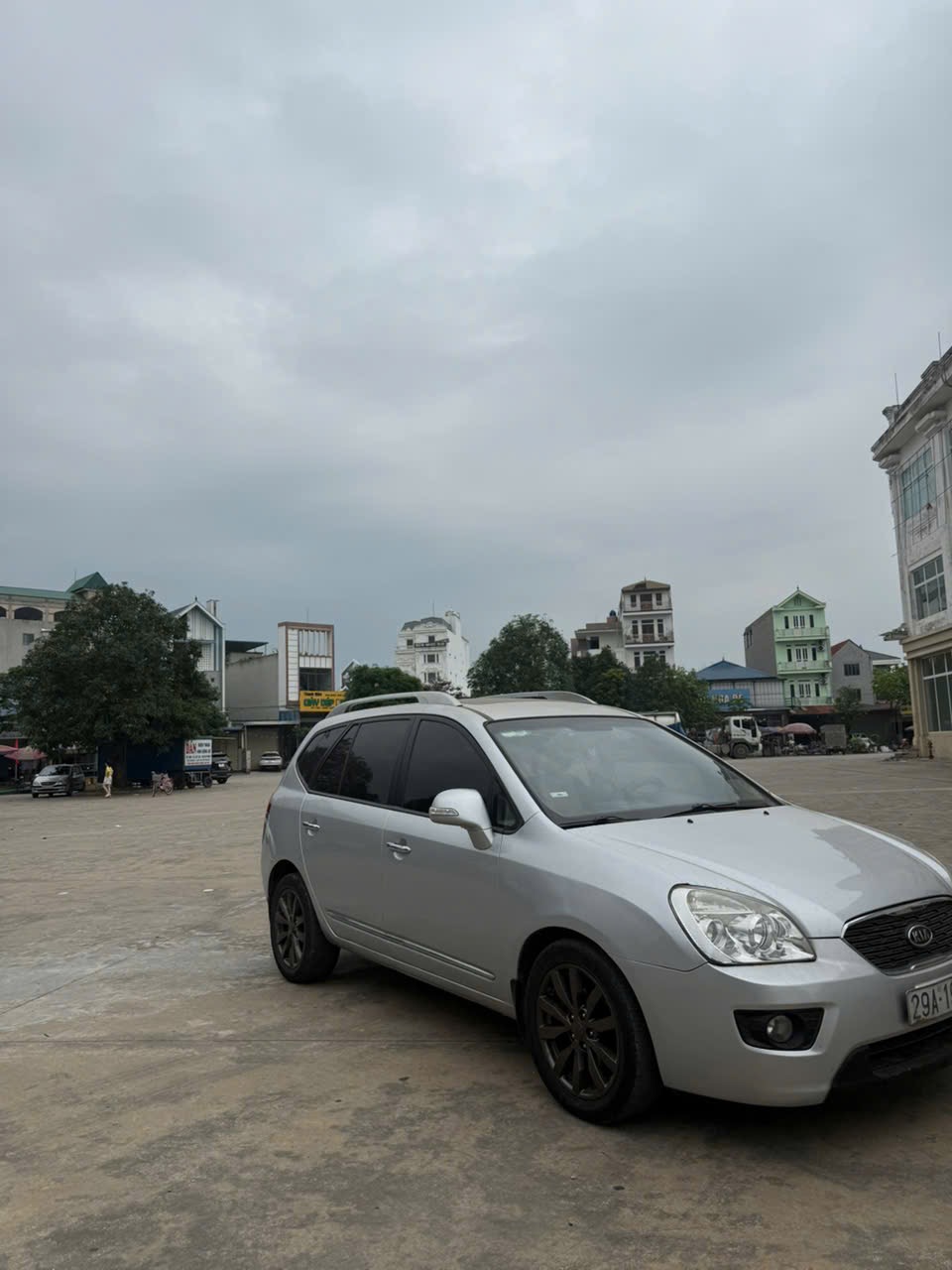 caren sx 2011 at hang zi dep cang gia 215tr