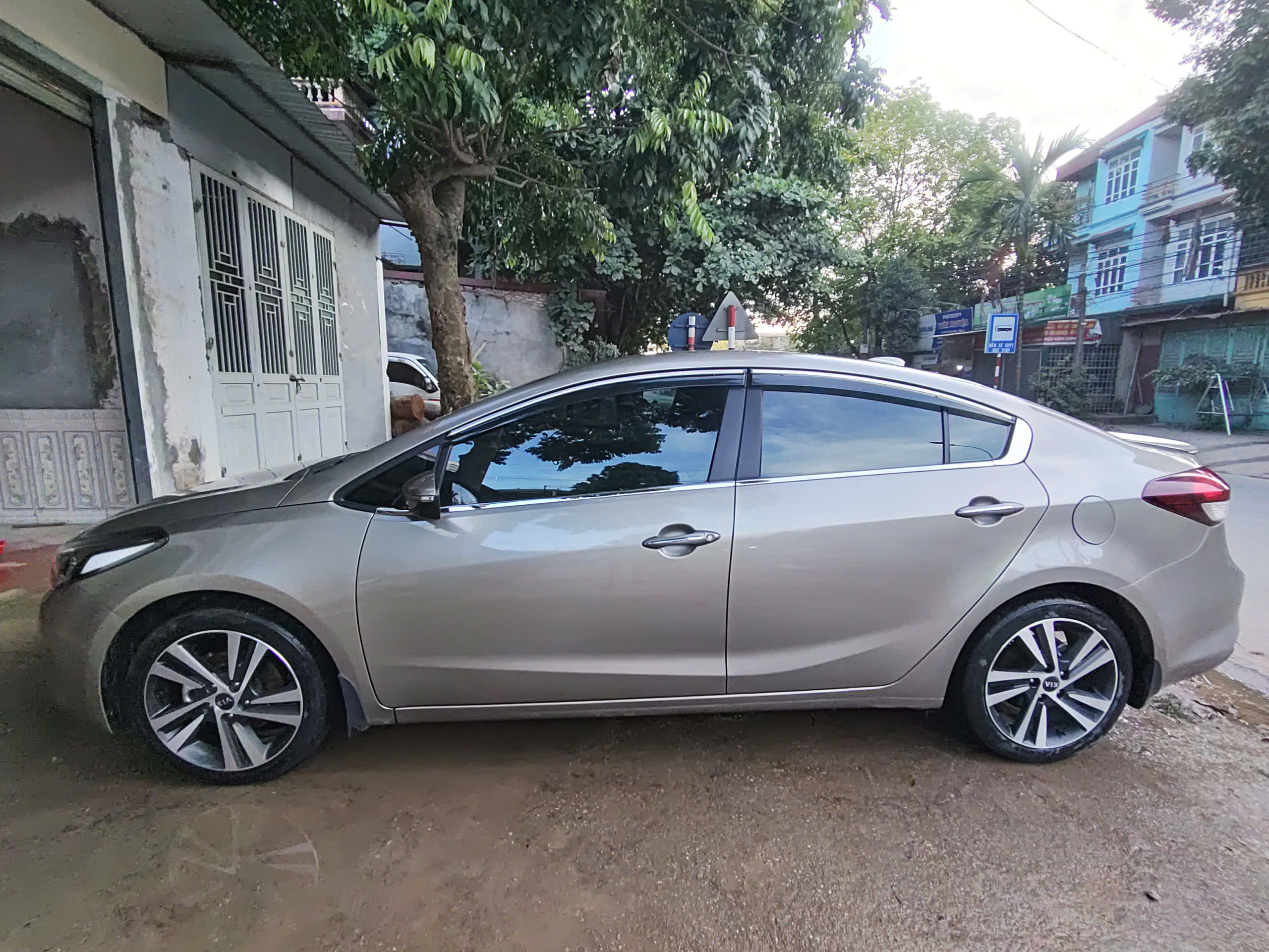 chinh chu ban kia cerato 2018 so san – xe dep, gia tot