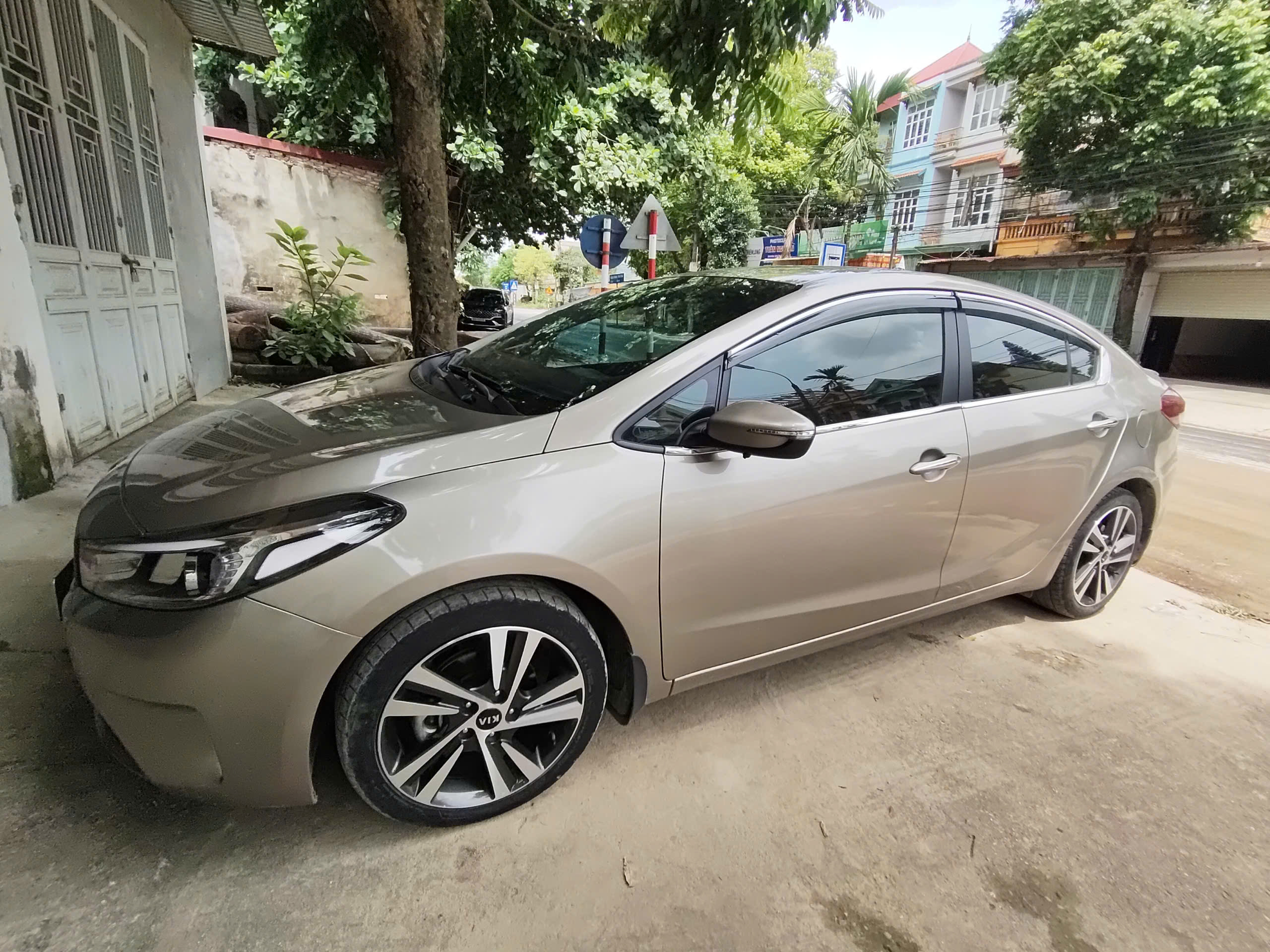 chinh chu ban kia cerato 2018 so san – xe dep, gia tot